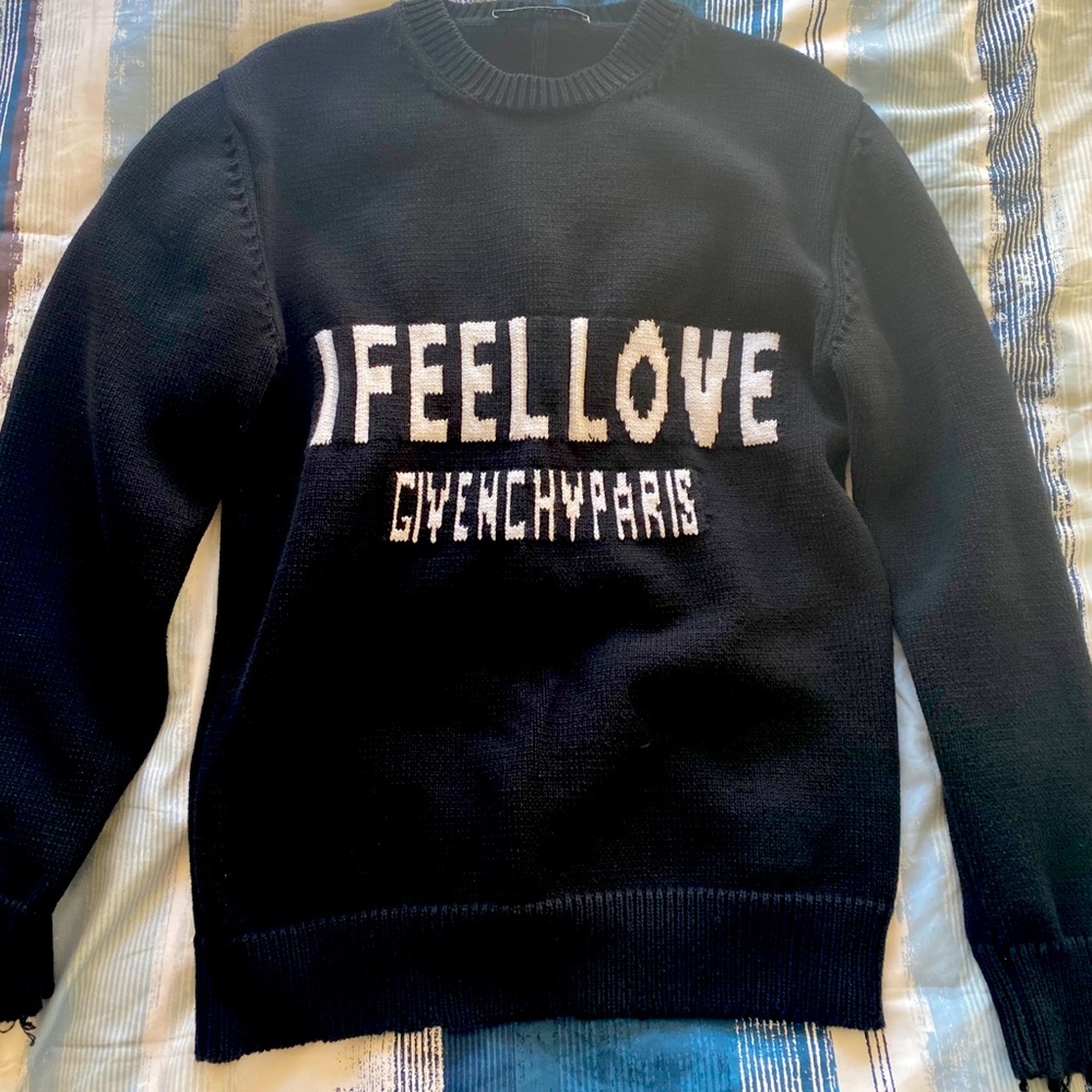 I feel love Givenchy sweater